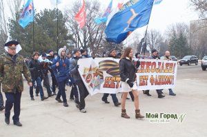 Николаевский «антимайдан» заявляет о готовности «выносить из кабинетов» новую власть
