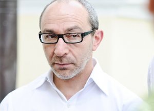 МИТИНГ В ПОДДЕРЖКУ КЕРНЕСА НА ПЛОЩАДИ