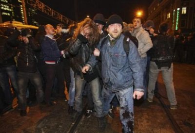 Драку в Донецке спровоцировали вооруженные евроинтеграторы - очевидцы. ВИДЕО