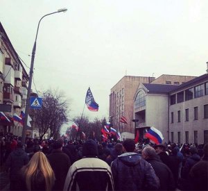 Кому война, а кому и мать родная