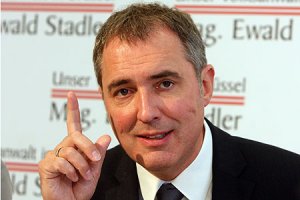 Скандальное выступление и интервью депутата Европарламента от Австрии!