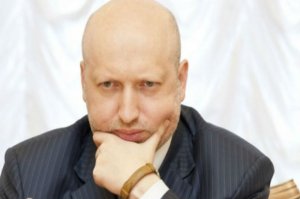 Турчинов пригрозил Крыму отключить воду и свет