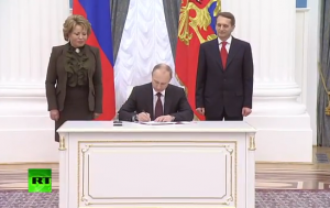 Владимир Путин подписал закон о вхождении Крыма и Севастополя в состав России