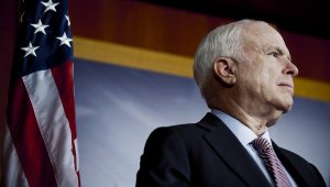 Постпред РФ при ЕС в шутку посоветовал Маккейну "следить за Аляской"